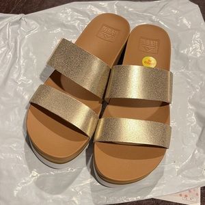 New Reef Cushion Vista Hi - gold, size 8.5